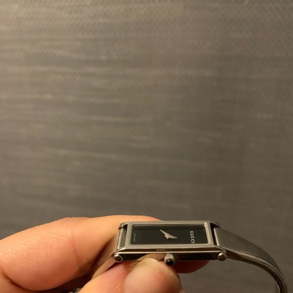 Gucci Vintage Watch with Box & Duster - Picture 11 of 13